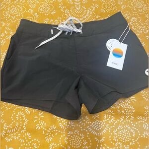 Vuori shorts, small